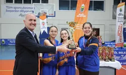 Bursa İnegöl'de sokak basketbolunda şampiyonlar kupalarına kavuştu