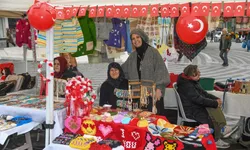 Bursa Osmangazi'de kadın girişimciler Cumhuriyet Sokağı'na renk kattı