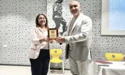 Karabağlar Seniha Mayda Ortaokulu'nda 4 yıllık emeğe vefa