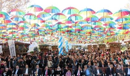 Kahramanmaraş'ta Kitap ve Kültür Fuarı törenle açıldı