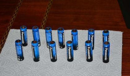 13 alkaline battery removed from prisoner's stomach after "historical surgery"