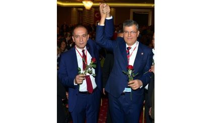 CHP Adana İl Kongresi'nde 'Liste' kavgası