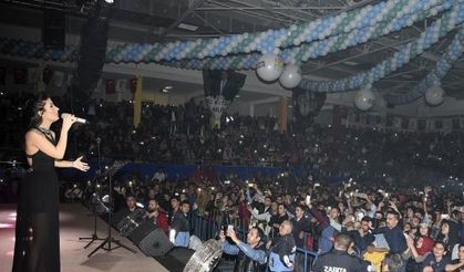 Tarsus'ta İrem Derici ve Oğuz Yılmaz rüzgarı