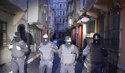 Anti-terror branch raids HDP Istanbul district office