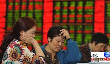 Çin borsaları büyük düşüş sonrası yarım saatte kapatıldı