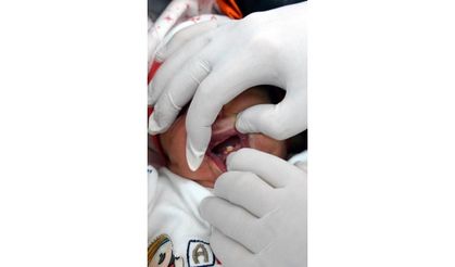 Esmanur bebek, dişleriyle dünyaya geldi