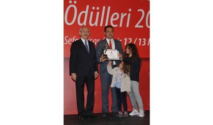 Kılıçdaroğlu'ndan, başarılı CHP'li başkanlara ödül