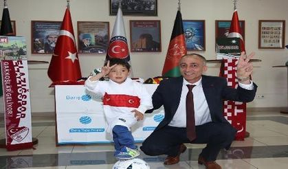 (Video) Turkey sends viral Afghan boy with home-made Messi shirt a "Peace Ball Gift Pack""