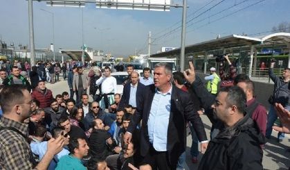 (Video) Workers go on strike at Renault in Turkey over layoffs