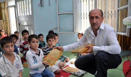 Camideki vantilatör kavgası Suriyeli çocuklara kitap oldu