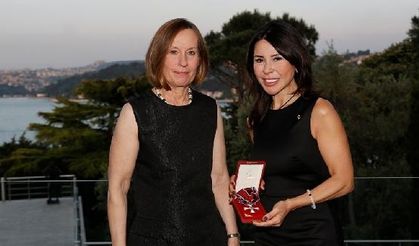 Lüksemburg Liyakat Nişanı Türkiye'de ilk kez Suzan Sabancı Dinçer'e verildi