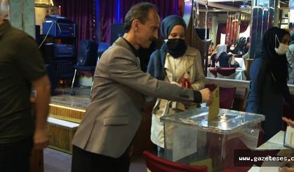 Gaziosmanpaşa BTP'de İlhan Keçeci yeniden başkan seçildi