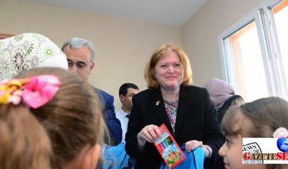 ABD Dışişleri Bakan Yardımcısı Richard: Türkiye 2 milyon Suriyeli göçmeni herkese örnek bir şekilde ağırlıyor