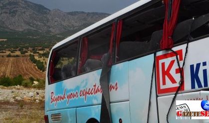 Bus carrying Russian-speaking tourists rolls over in southern Turkey, at least four dead