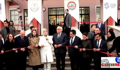 Emine Erdoğan Türkiye’nin en büyük çadır kentini açtı (3)