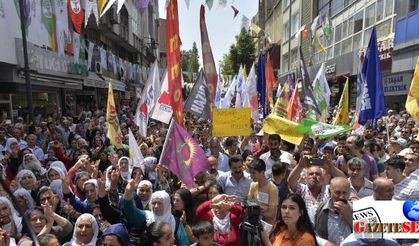 HDP'ye yapılan bombalı saldırılar Adana'da protesto edildi