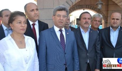 Kahramanmaraş'ta MHP'li vekilden konuşturulmama tepkisi