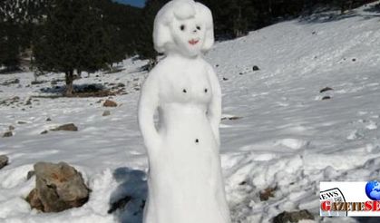 "Nude" snowwoman gets Turkish teacher into trouble