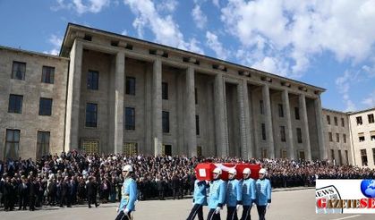 Turkey bids farewell to former president Demirel