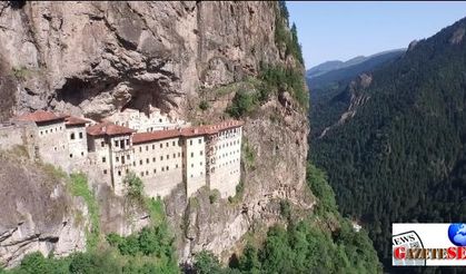 (Video) Tourist flock to Sumela Monastery in Black Sea province
