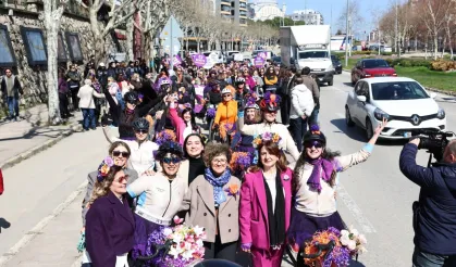 Bursa Nilüfer'de kadınlar tek ses oldu! 'Eşitlik ses ister biz buradayız'