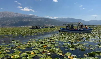 Okuma yazma öğrenen kadınlar keşif yolculuğunda