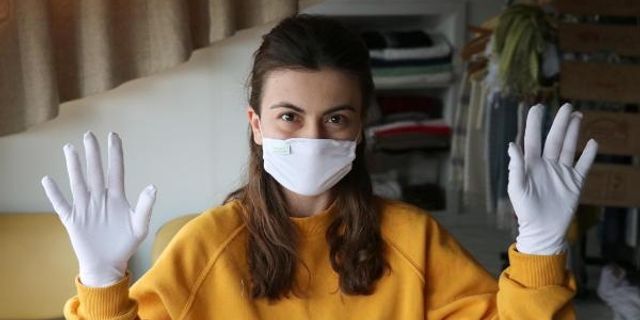 Antibakteriyel kumaştan maske üretti