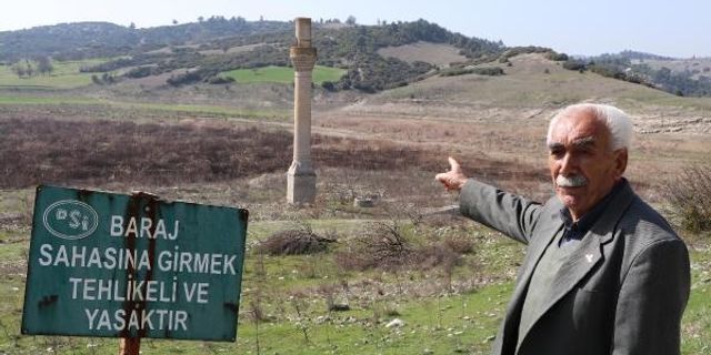Baraj suyu çekildi, minare ortaya çıktı