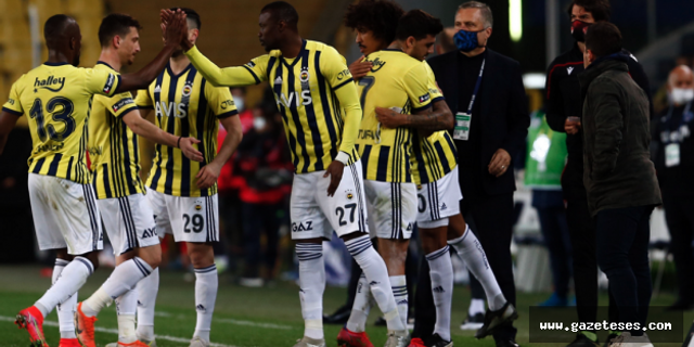 Fenerbahçe Kasımpaşa'yı 3-2 yenerek puanını 72'ye yükseltti