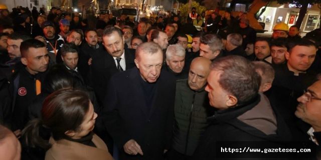 Cumhurbaşkanı Erdoğan, Hatay’da deprem bölgesinde incelemelerde bulundu