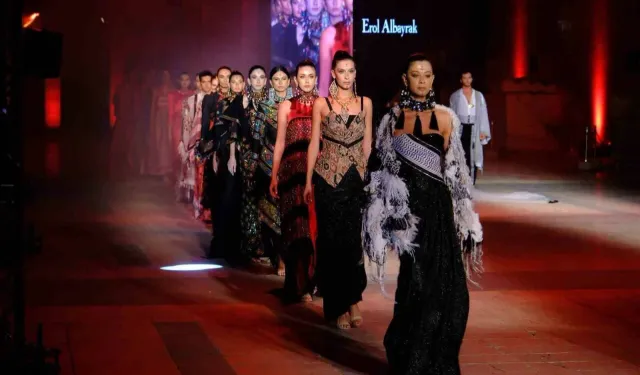 Şanlıurfa'nın pamuğu moda ile buluştu... Modacı Erol Albayrak'tan Urfa'da muhteşem defile