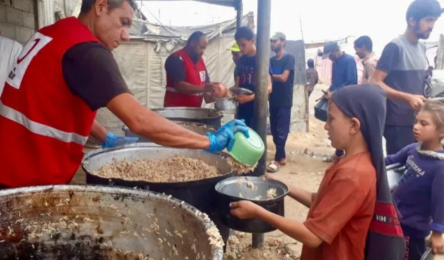 Türk Kızılay ateşkes sonrası yardımları artırdı