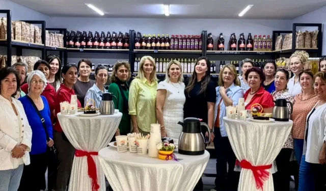 Antalya Muratpaşa'da kadın dayanışması büyüyor