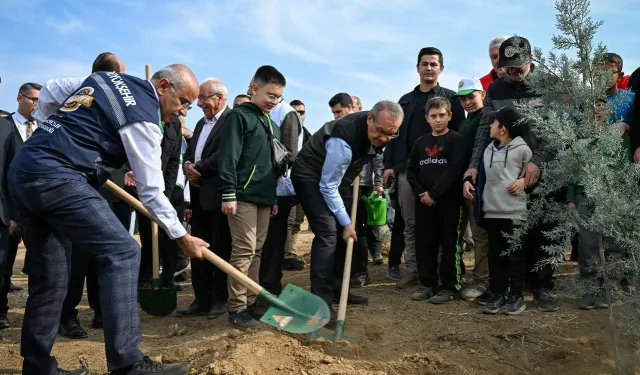 Malatya'da 2 bin 200 fidan toprakla buluştu