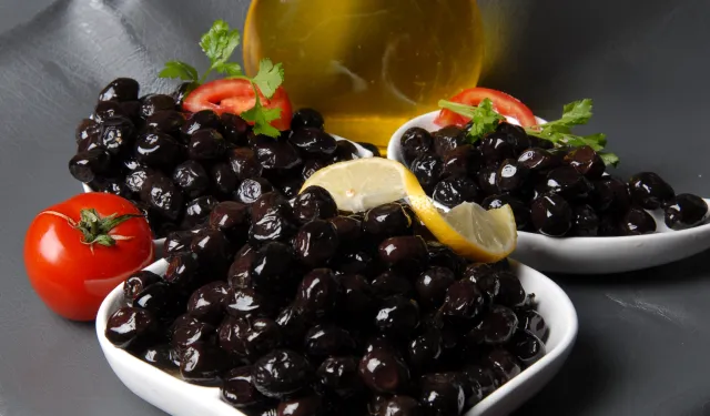 Sofralık zeytin ihracatı sezona hızlı başladı: İlk ayda yüzde 13 artış