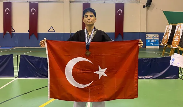 5. Dünya Alpagut Şampiyonası'nda İzmirli öğrenciden çifte üçüncülüğü