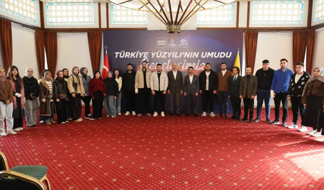 Başkan Altay, Konya'nın ilçelerinden gelen gençlerle buluştu