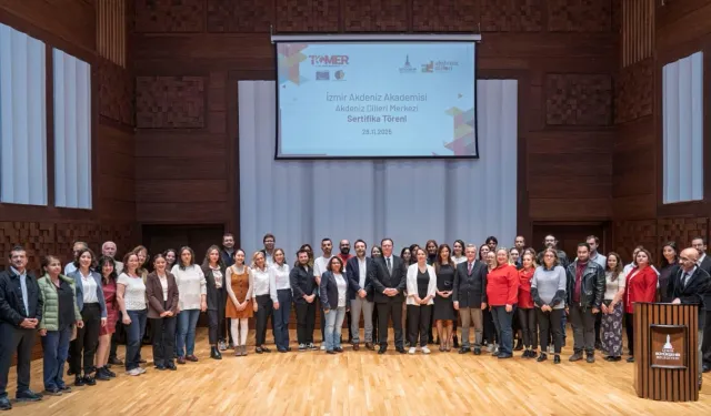 İzmir'in çok dilli ve çok kültürlü yapısında sertifika coşkusu