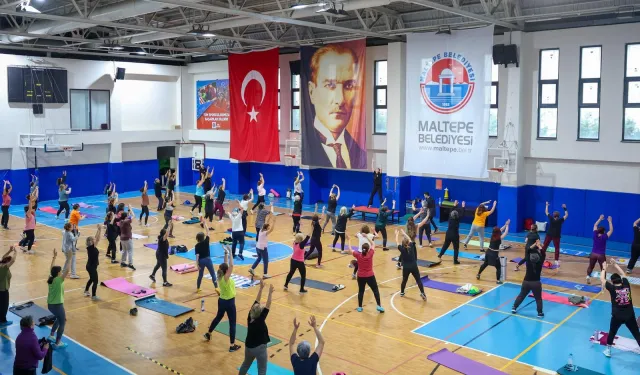İstanbul Maltepe'de Köymen, spor yapan kadınlarla buluştu