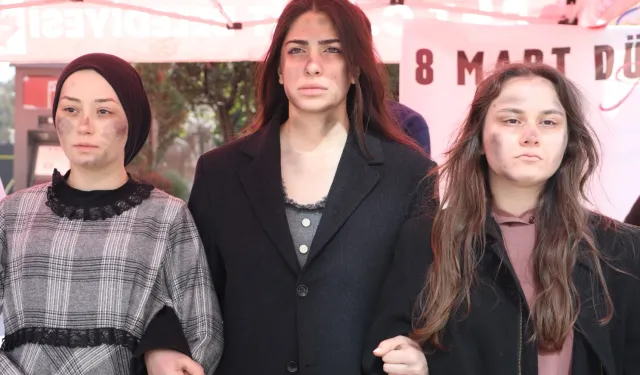 'Bi Dünya Kadın' canlı heykel sergisine yoğun ilgi