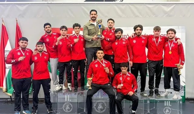 Sakarya'nın milli sporcularından Macaristan'da çifte madalya