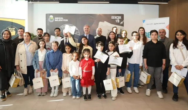 Bursa İnegöl'de Nöbetçi Kitaphanelerin 'en'leri ödüllendirildi