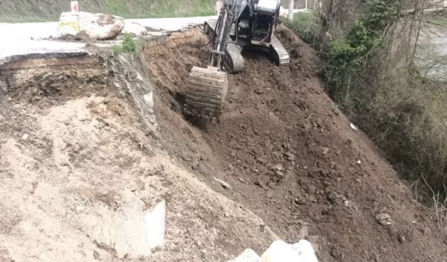 Düzce Yığılca'da heyelan bölgesinde çalışmalar sürüyor