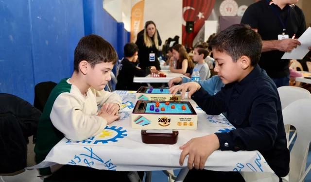 Kocaeli Gebze'de 8. Türkiye Akıl Ve Zeka Oyunları Turnuvası düzenlendi