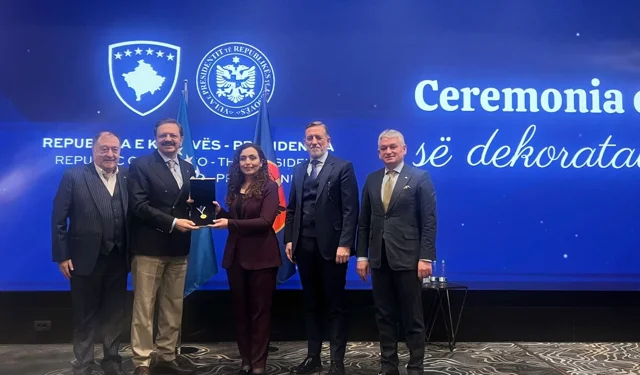 Rifat Hisarcıklıoğlu Kosova Cumhurbaşkanlığı Liyakat Madalyası