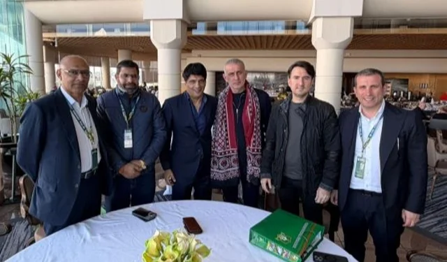 TFF Başkanı Hacıosmanoğlu ve Pakistanlı mevkidaşıyla bir araya geldi
