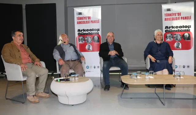 Arkeolojinin duayenleri Nilüfer'de buluştu