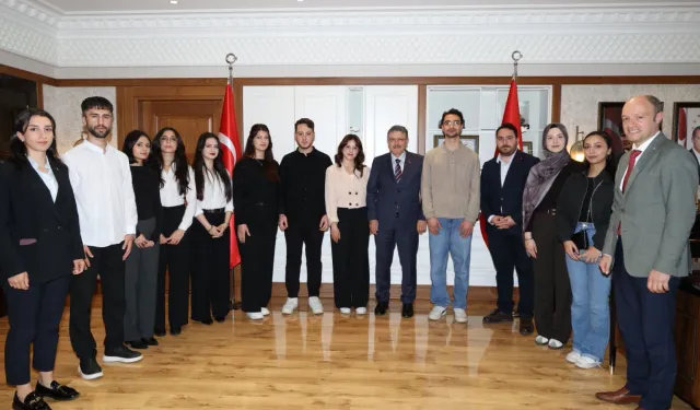 Trabzon'da hukuk öğrencilerine yargı simülasyonu ödülü