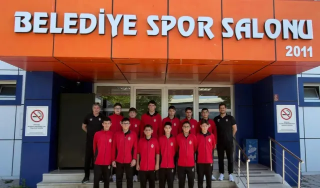 İnegöl Belediyespor midi erkekler Türkiye Şampiyonasında