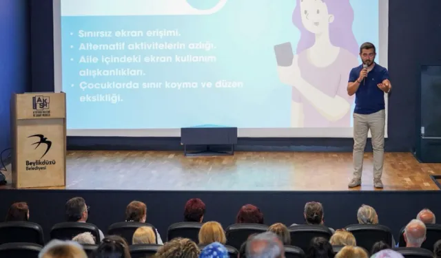İstanbul Beylikdüzü'nde ebeveynlere ekran bağımlılığı farkındalığı